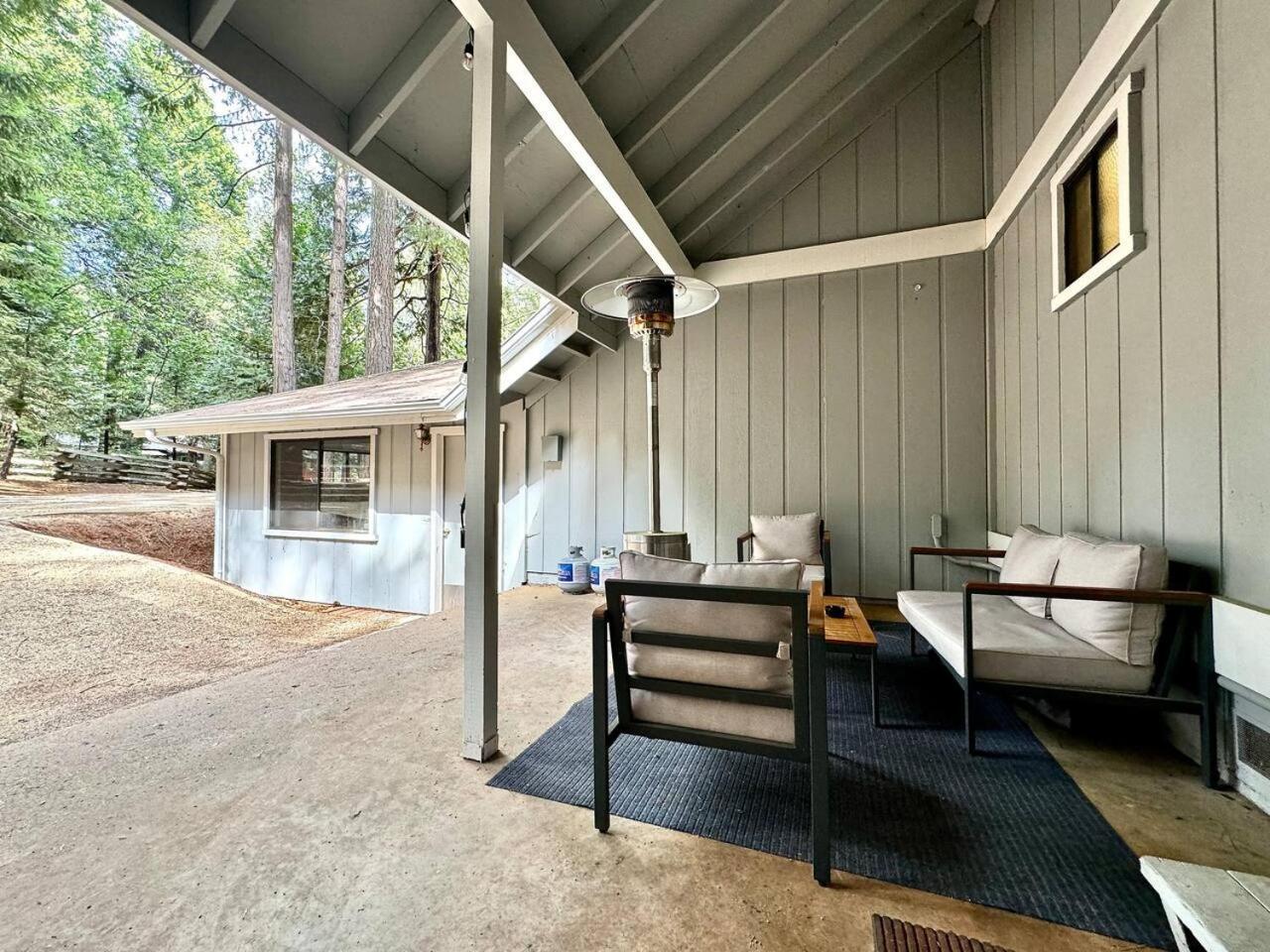 Pollock Pines Cabin In The Trees-Game Room מראה חיצוני תמונה